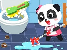 Малышка панда убирает в доме